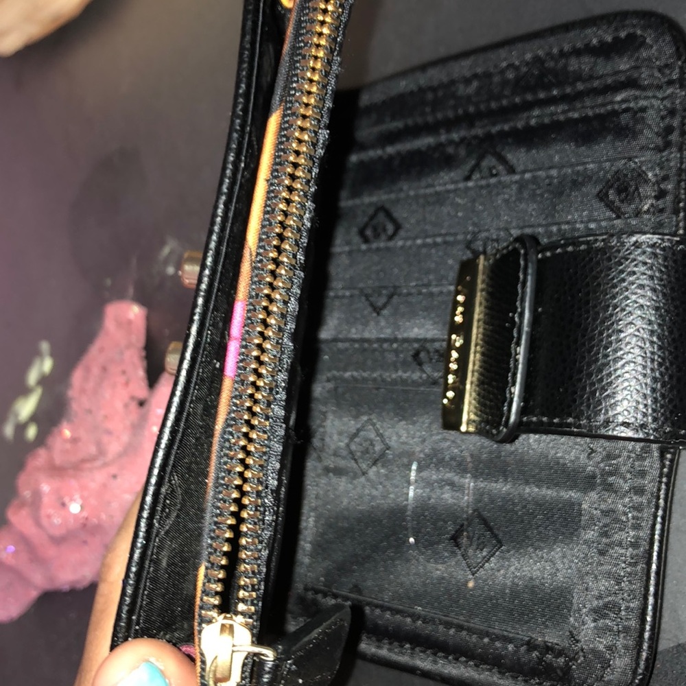 Wallet - Picture 3 of 5